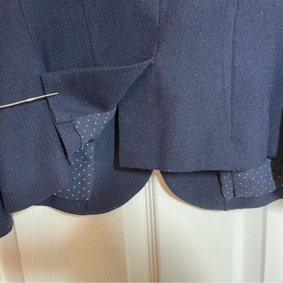 Banana Republic Wool Navy Blazer Silk Lining Velvet Trim Pockets Women’s Size 6 - Picture 7 of 15